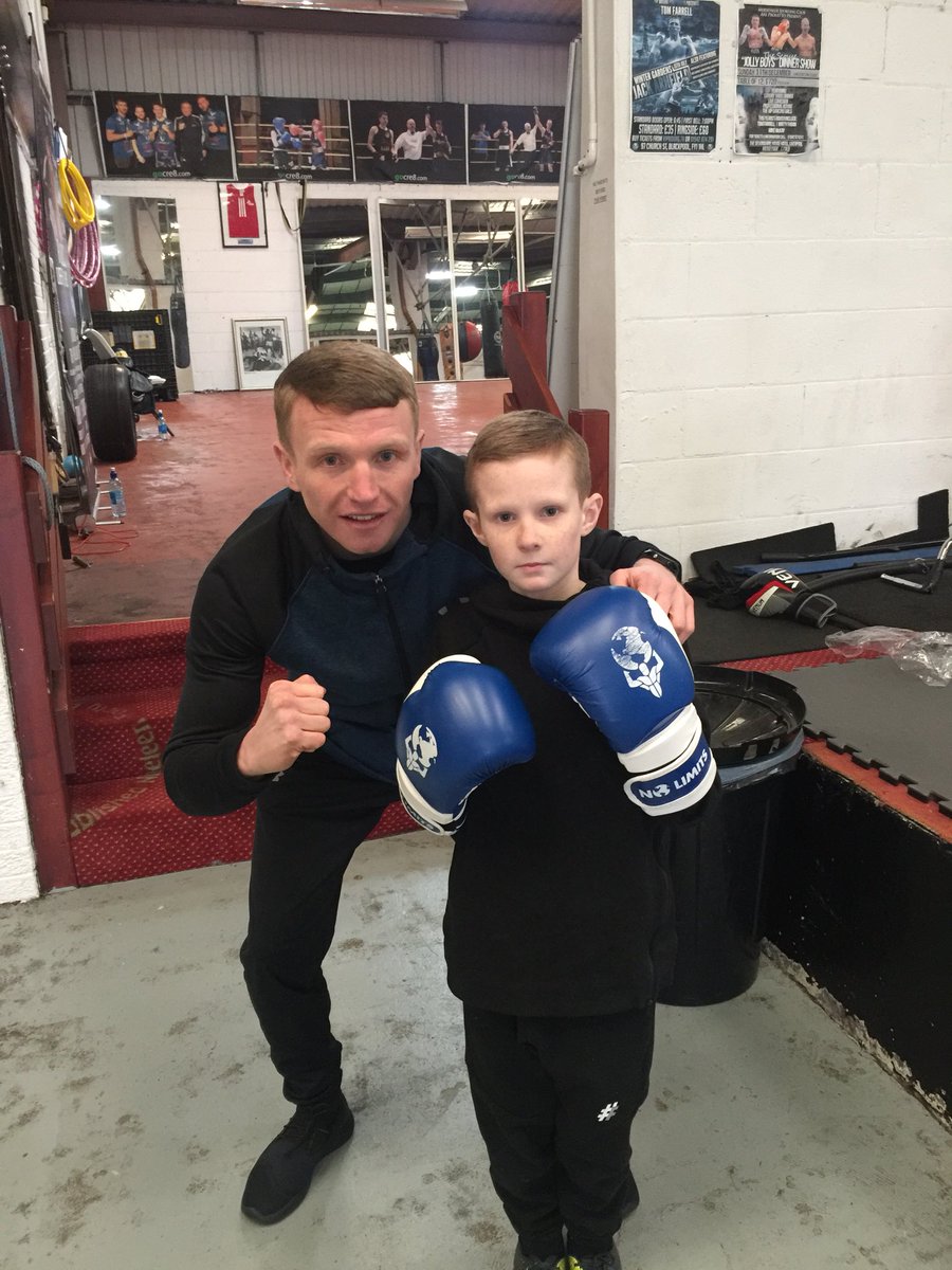 Many thanks to <a href="/TomFarrell89/">Tom Farrell</a> and <a href="/NolimitsGym_/">No Limits</a> for today. Top man <a href="/CamRowleyCR7/">Cameron Rowley</a> had an amazing time at the gym and is really looking forward to the fight tomorrow at <a href="/EchoArena/">Liverpool Arena</a> and <a href="/ACCLiverpool/">ACC Liverpool</a> courtesy of <a href="/liverpoolchauff/">Liverpool Chauffeurs Ltd</a> <a href="/paulbentley12/">paul bentley academy</a>