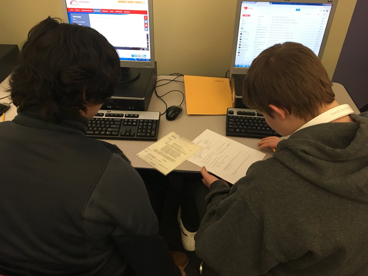 Mr. Rudolph’s World History class studying WWII primary source documents <a href="/ParkwaySchools/">Parkway Schools</a>