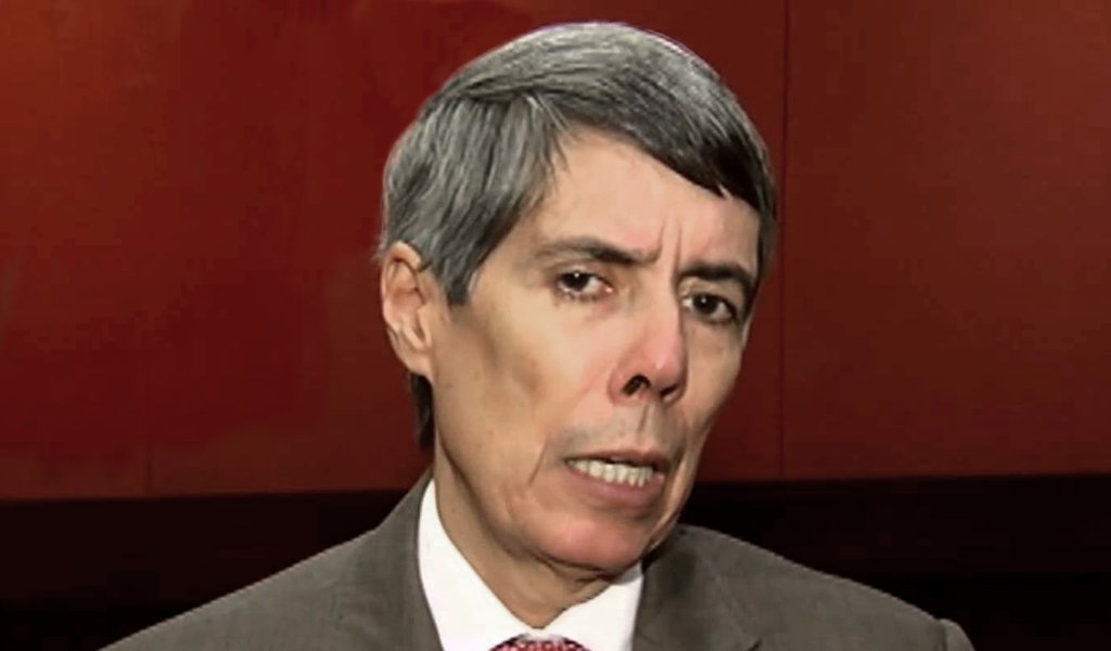 Alan Jara investigado por corrupción. Los dineros que recibió el exgobernador  fueron, al parecer, hechos por el contratista Global Environment and Healt Solution LCC bit.ly/2FqAy4x