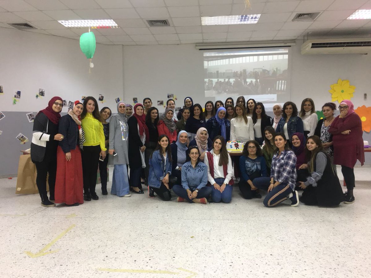 tbaassiri's tweet photo. The best teachers are those who show you where to look, but don't tell you what to see# Alexandra k. Trenfor# Happy teachers day# preschool# best team ever @Hhhsinfo https://t.co/2HSZJGXetv