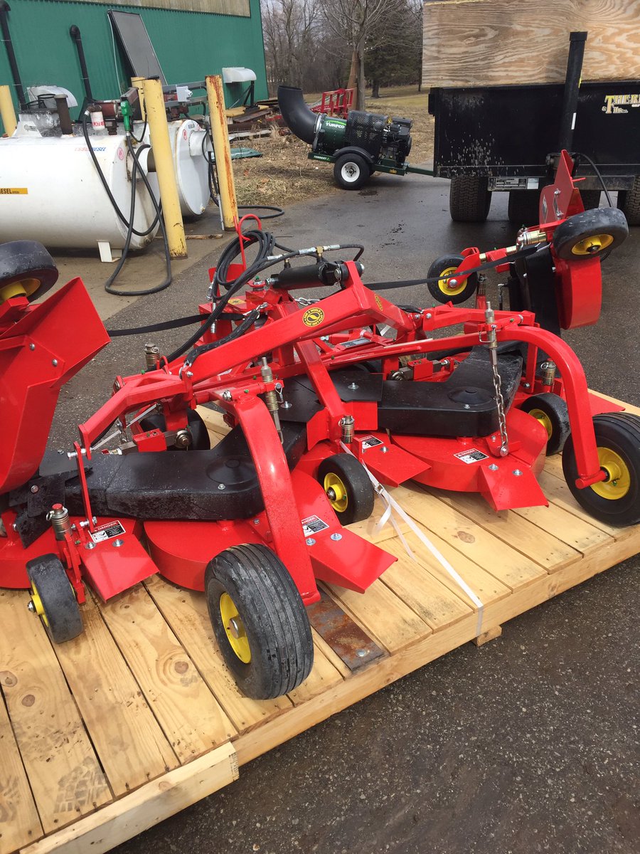 CuttenTurfgrass's tweet photo. Christmas in March π Thanks @gc_duke #VertiDrain #RoughUnit #Blower β³οΈπ¨ https://t.co/hKe1xB4e2Z