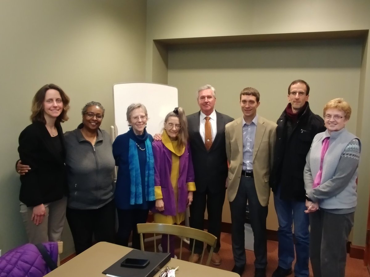 MassSierraClub's tweet photo. Great to meet w @BruceJAyers to talk #CleanEnergy #Jobs #ClimateResiliency #IncreaseRPS -- #Quincy particularly vulnerable to #ClimateChange #Flooding #mapoli https://t.co/e0Ebld0owq