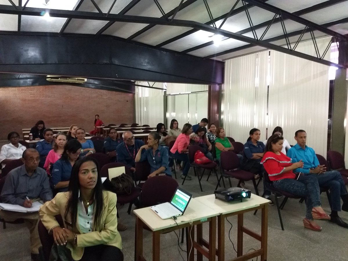 lccabareda's tweet photo. Iniciando Conversatorio de @isoexpertos de Experiencias en la Transición de la ISO 9001:2015. Con la intervención de @c21guayanaplaza a través de Wilmer Sabayo @enfoqueradio https://t.co/6HGBw9TWcJ