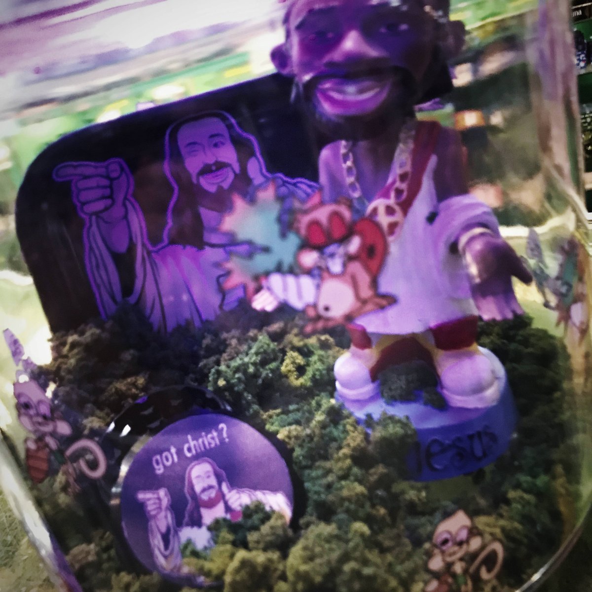Drkronic's tweet photo. New #JayAndSilentBob trays have arrived! Got Christ?
#edmontonstoners #highercontent #stonersociety
#potheadsociety #kusharmy #dank #dailycannabis #potstar #nobunkjustfunk #bongtokes #420 #yeg420 #yeg710 #swed https://t.co/tWRVh1lyce