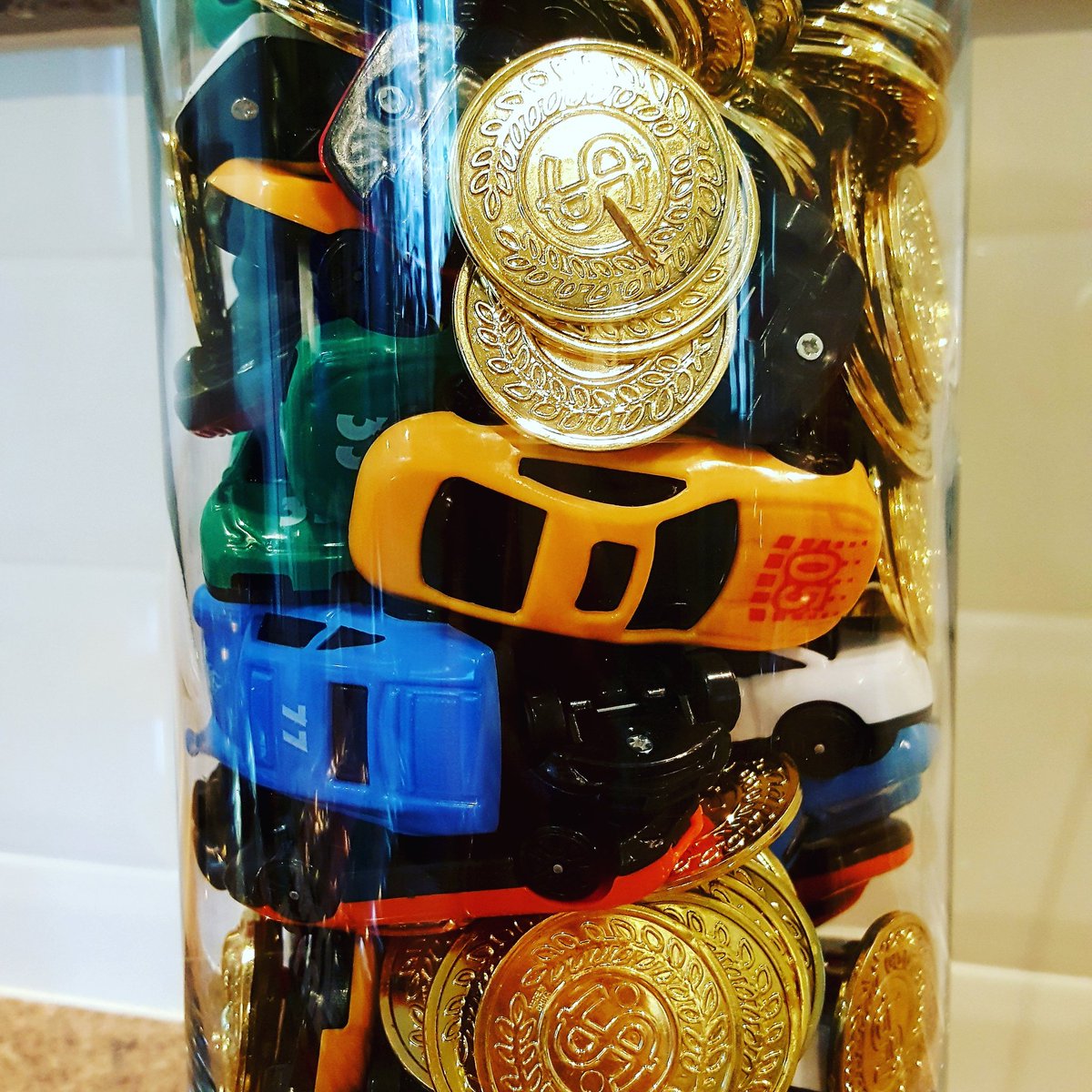 Guess the #number of #cars and #win a #prize <a href="/sxsw/">SXSW</a> <a href="/CapitalFactory/">Capital Factory ⚙️</a> #Parenting #Carpool #SXSW #SXSWestworld #SXSW2018 #Startup #crawl
