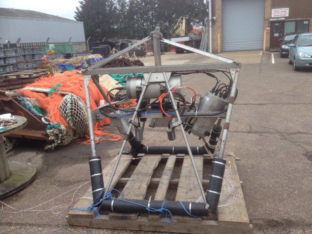 Fishtrack1's tweet photo. Cool camera setup designed and built by CEFAS #cleverguys https://t.co/SiC0eb80jQ
