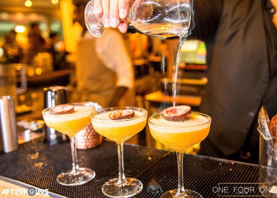 OneFourOneS1's tweet photo. TGIF. 2-4-1 cocktails tonight before 9pm! https://t.co/HsPx8dvMp2