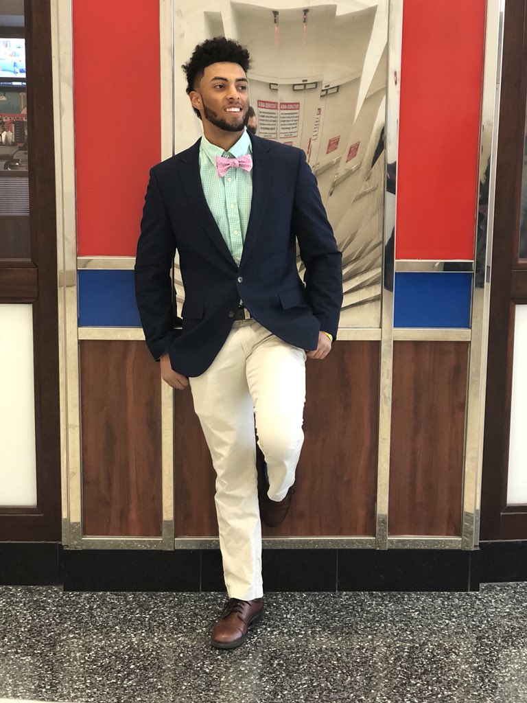 McDaniel_BASE's tweet photo. First #Elite8 matchup sees the Northeast facing off against the Southwest: Will Strauss (NY) can’t tie his own bow tie but looks good anyway. Julian Jenkins (AZ) might be a vampire or a member of Migos, not sure. 

RT to vote for Strauss. 

Like to vote for Jenkins. https://t.co/QnjovpPPPi