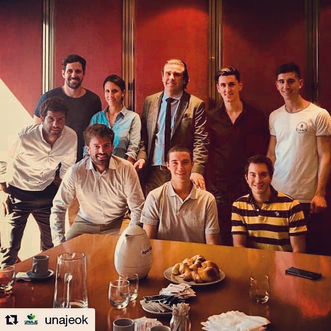 A partir de ahora, ya somos parte! Gracias <a href="/UNAJE/">UNAJE</a> por abrirnos las puertas! #desayuno #socios #unión #jóvenes #empresarios <a href="/MarcosTubio/">Marcos Tubio</a>