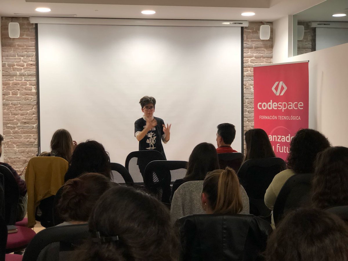CodeSpaceAcade's tweet photo. Y para terminar la semana... We Create Technology 2.0 con @geekandtechgirl y @yeswetech_ en @CodeSpaceAcade #MujeresTech #CodespaceMeetup #FelizViernes #Tecnología #Malaga https://t.co/ASMngQmABI