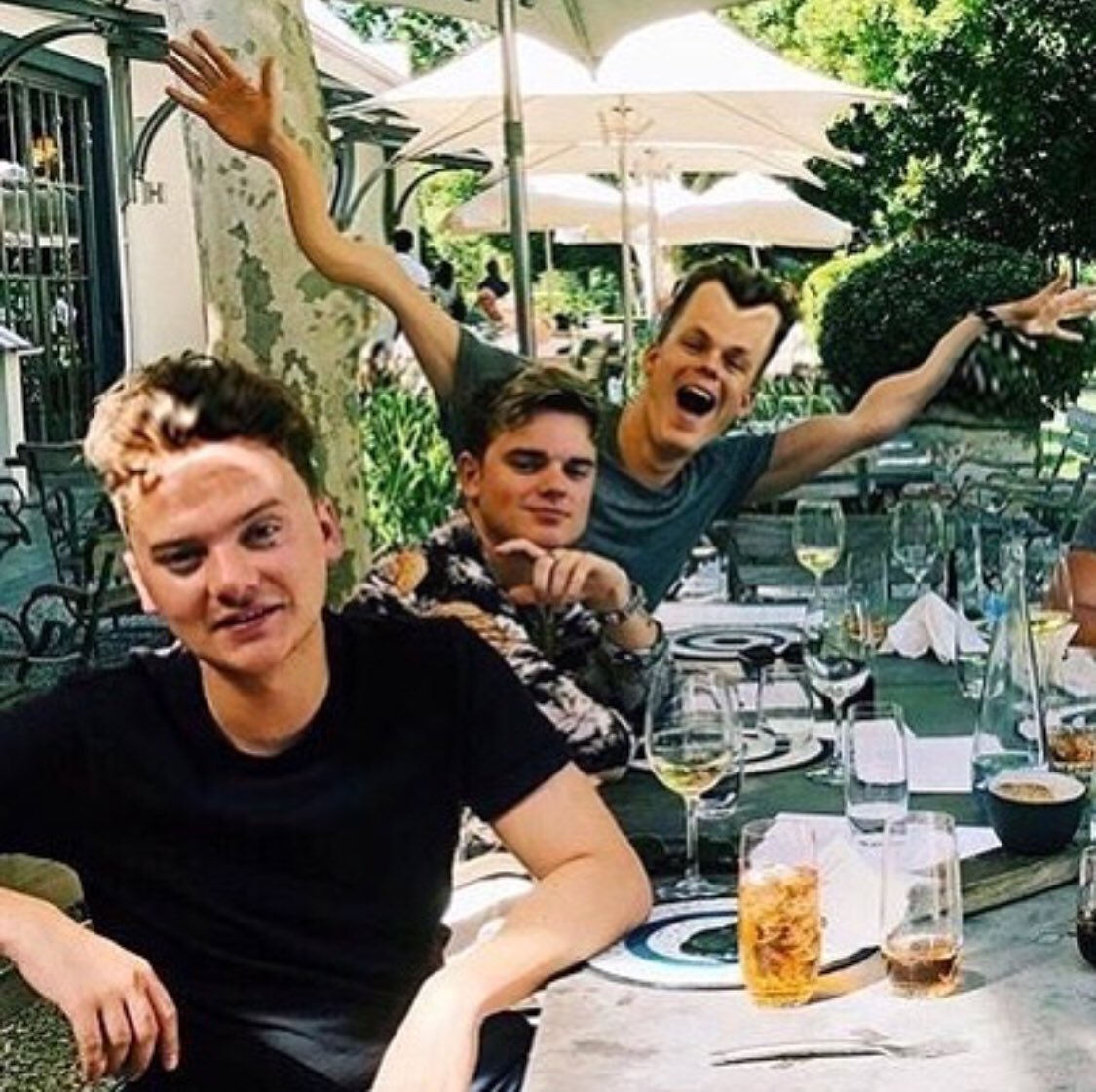 ConorMaynard's tweet photo. For those of you that ever wanted to see the original picture. https://t.co/mi1gK0rvLP