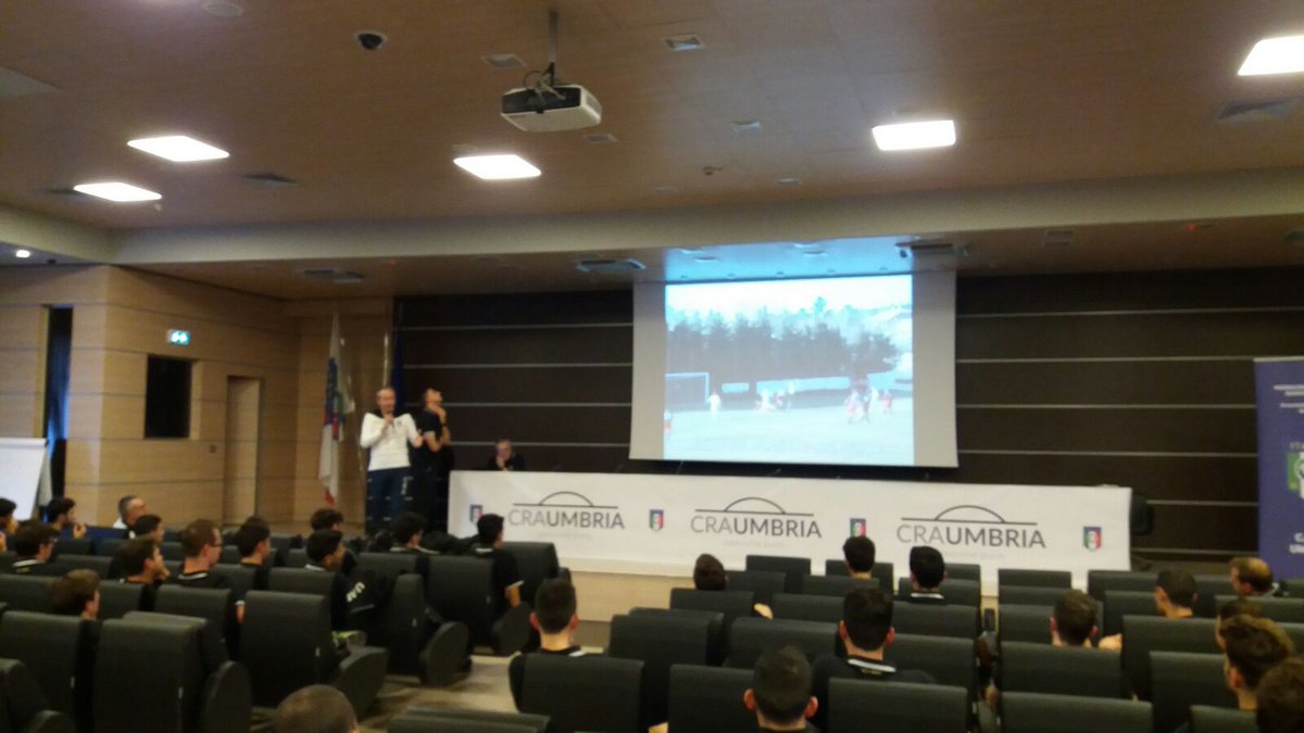 AIA_it's tweet photo. In corso a #Perugia il #raduno degli #arbitri di #Eccellenza #Promozione #Prima #Seconda categoria del @CRAUMBRIA https://t.co/xBTjV4eXlw