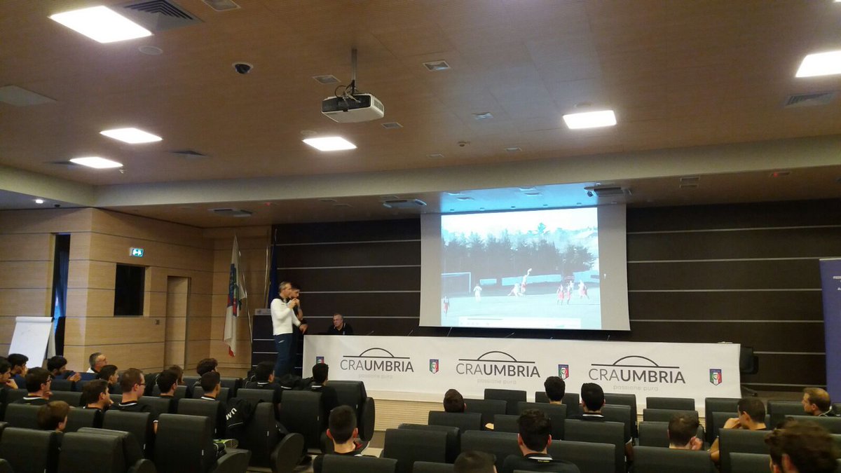 AIA_it's tweet photo. In corso a #Perugia il #raduno degli #arbitri di #Eccellenza #Promozione #Prima #Seconda categoria del @CRAUMBRIA https://t.co/xBTjV4eXlw