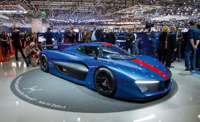 H2Europe's tweet photo. #Hydrogen Supercar is Real and Headed to Production. The @PininfarinaSpA #h2speed is powered by @GreenGTOfficiel. The power delivered to the wheels is 480 kW, equivalent to 653 bhp. Partners are @SymbioFCell @Michelin #hydrogen #fuelcell https://t.co/8TkOZ1TQqf https://t.co/rXgaqpZevB