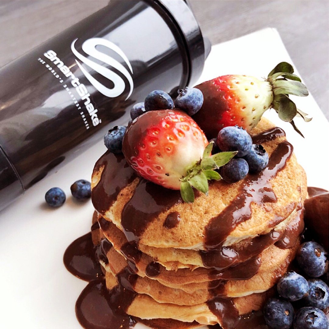 SmartShake's tweet image. 🙋 if you want this for breakfast tomorrow! 🥞    
📸@treningsliv 
#smartshake #pancakes #foodinspo