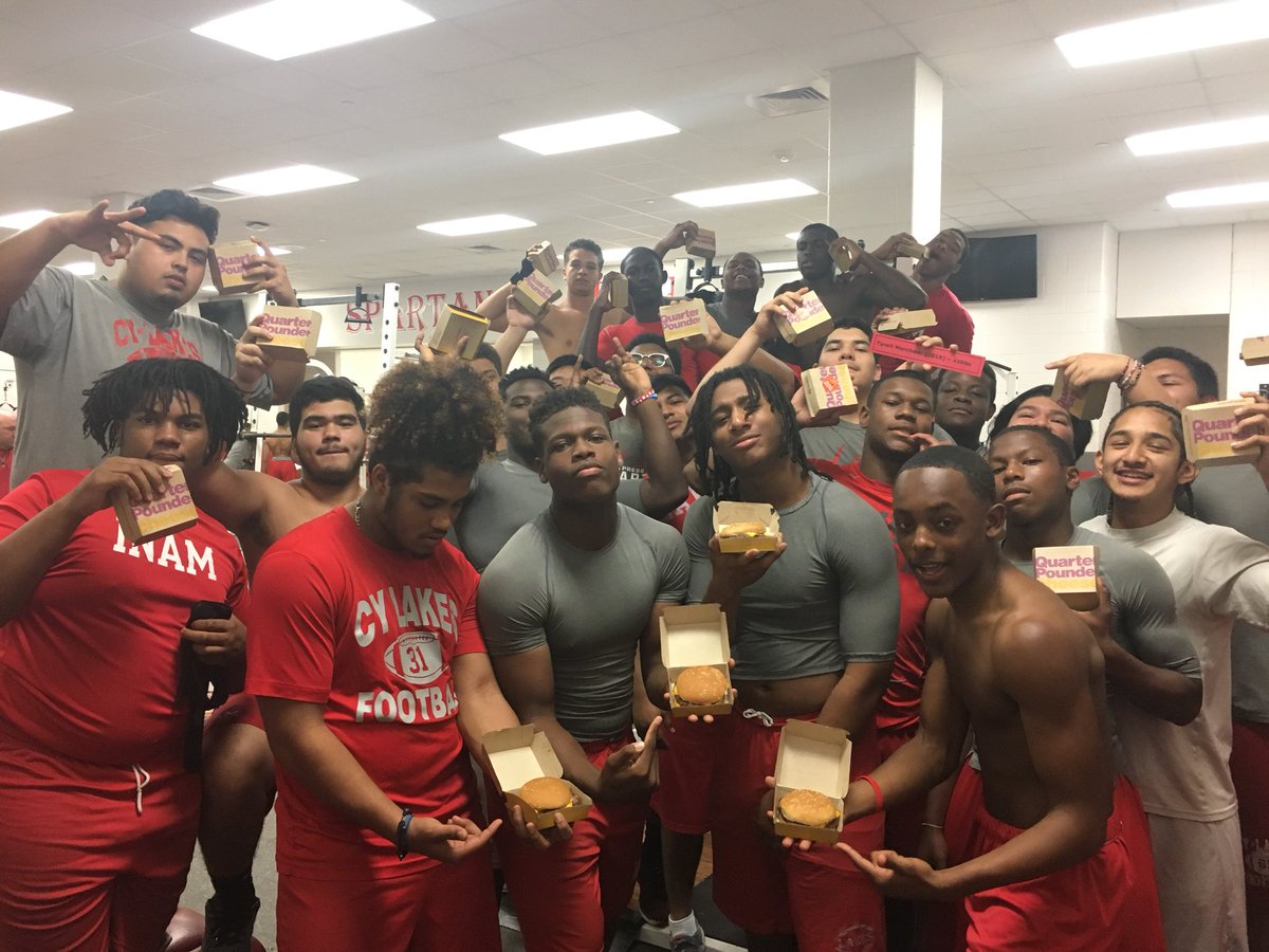 CyLakes_FB's tweet photo. You too can be a member of the Quarter Pounder Club if you can Power Clean 225 or more.  #grubbin#eatiniron https://t.co/t5y7Y5Eali
