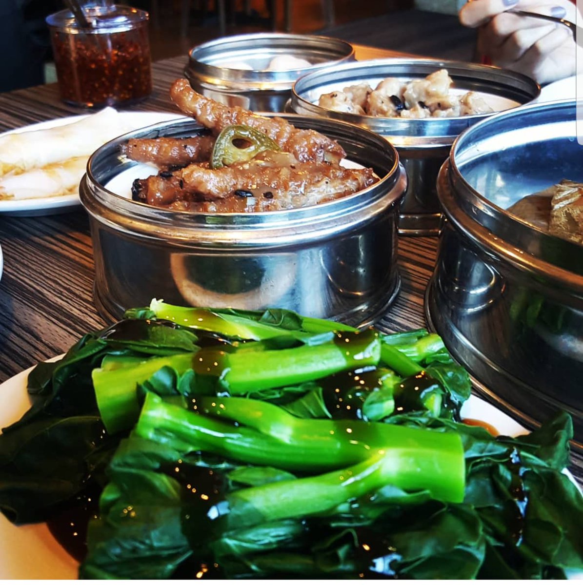 Midday is the best time of the workday! #lunchbreak #supportsmallbusiness #dimsum #littlemekong #alldayeverday #chitchat