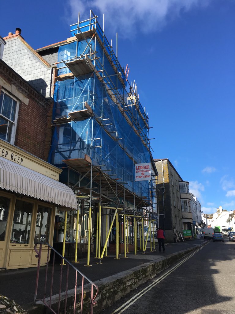 LedgerScaffold's tweet photo. Enjoying some street work this week #LymeRegis #scaffolding #streetwork https://t.co/fEGpYNJv8v