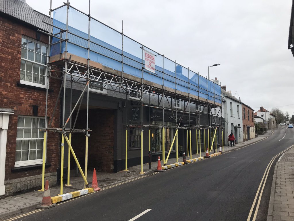 LedgerScaffold's tweet photo. Enjoying some street work this week #LymeRegis #scaffolding #streetwork https://t.co/fEGpYNJv8v