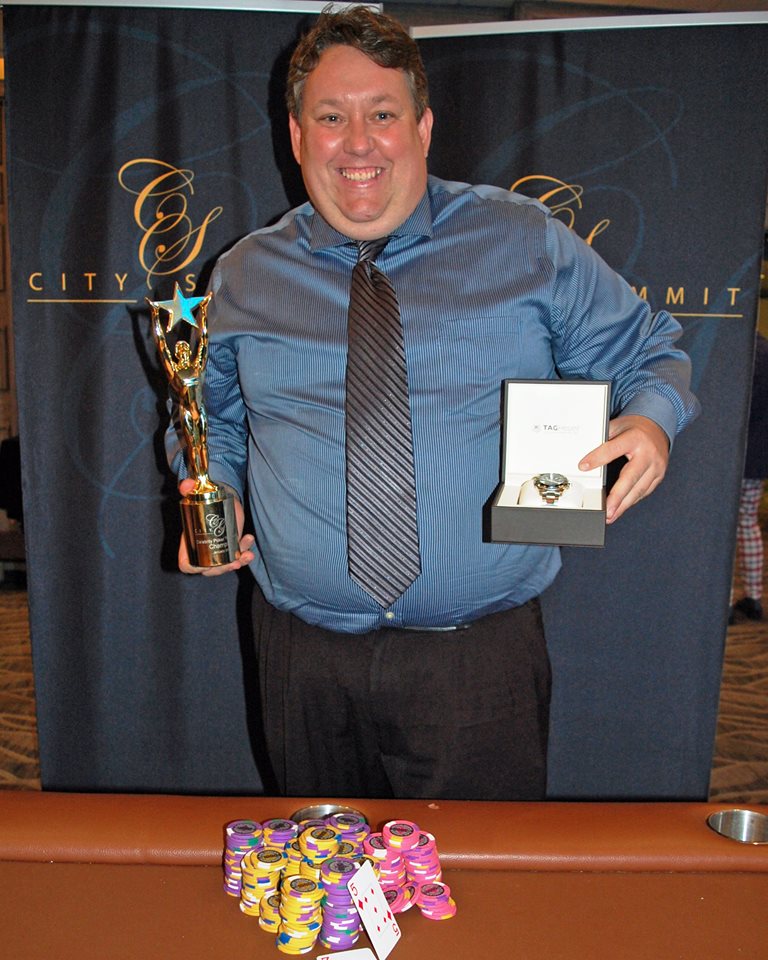 Rbargainhunters's tweet photo. Lets Bring the #storagewars to the Poker Table let @PokerNightTV and @Stapes know that you want to see me play on there . I don't think they will know what to do with me !!!!!!! #ALLIN #Iraise I might need a little extra room @HelixPokerTweet https://t.co/Ffz1yNJLBJ