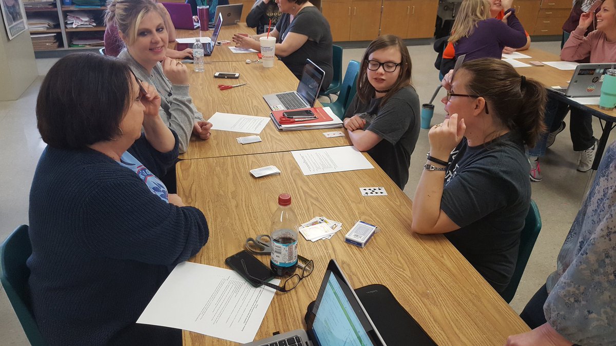 Summers_KG's tweet photo. Playing Salute with @JessicaMathes3 &amp; @simmons1st for #spslearning with @McBrideMtnLions! Many thanks to @DuetSmarties &amp; @Team_112_Murphy for the dun learning! #McBrideJourney https://t.co/qt6XgsYqDo