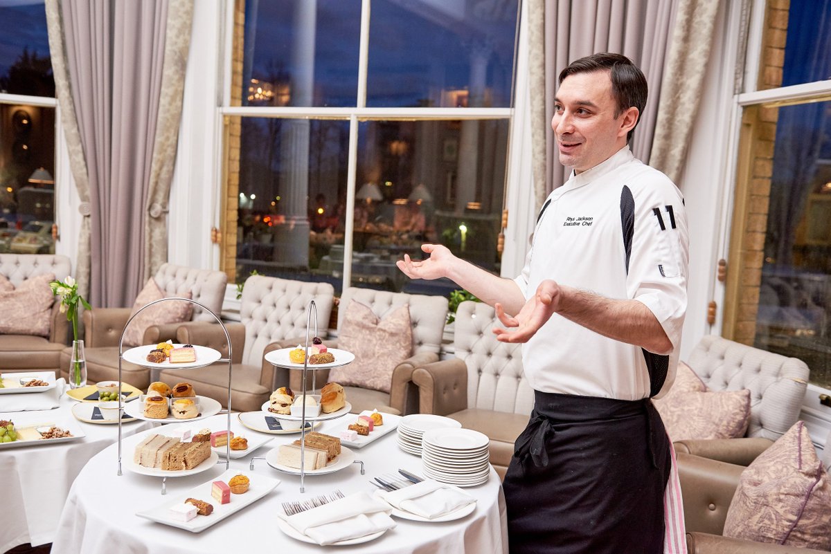 SarahHPretty's tweet image. Garden Room Launch Party Thursday 8th March 2018. Fantastic event, wonderful company, exceptional food 🍰🥂 @martynedmonds @PrincipalYork #principalyork #gardenroom #menulaunch #localgreats #principal #york #yorkshire #afternoontea #twilighttea