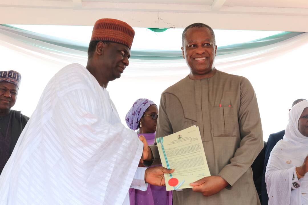 GeoffreyOnyeama's tweet photo. Attended the closing ceremony of the National Science, Technology and Innovation Expo 2018 hosted by H.E. Dr. Ogbonnaya Onu, Minister of @FmstNg at Eagle Square, Abuja. https://t.co/UQGTo9axRk