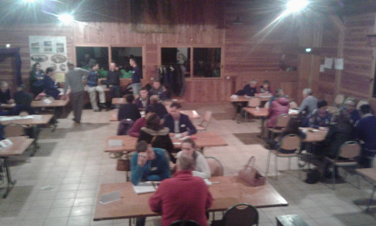 fredbosse49's tweet photo. Belle soirée d'échange à #Pouancé autour du #farmdating qui a rassemblé 12 entreprises et 11 porteurs de projets! https://t.co/IclyfgQaAe