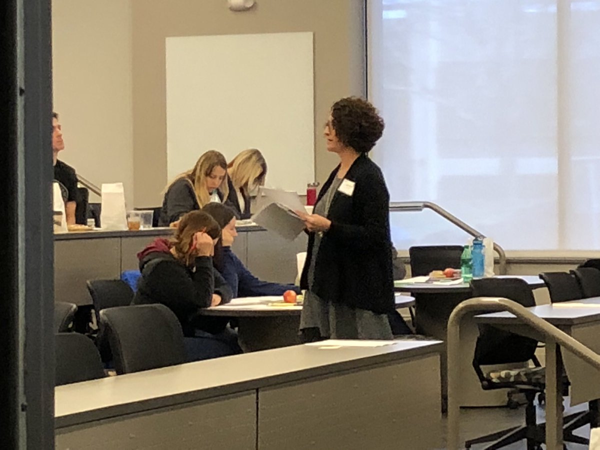 aptipin's tweet photo. Wonderful day with amazing, dedicated #APEngLit and #APEngLang teachers @aptipin #MockRead2018 #APTIPINSeeingGreatThings https://t.co/RoUOYlmc8e