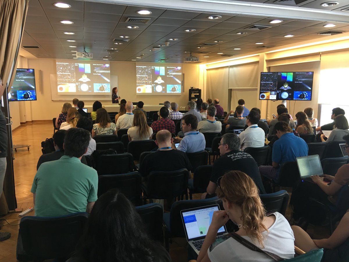 DiversisMundi18's tweet photo. Pretty full conference room on the last day of the #DiversisMundi18! (Even after a late arrival after from the conference dinner last night ;) https://t.co/SuJciS7rJ9