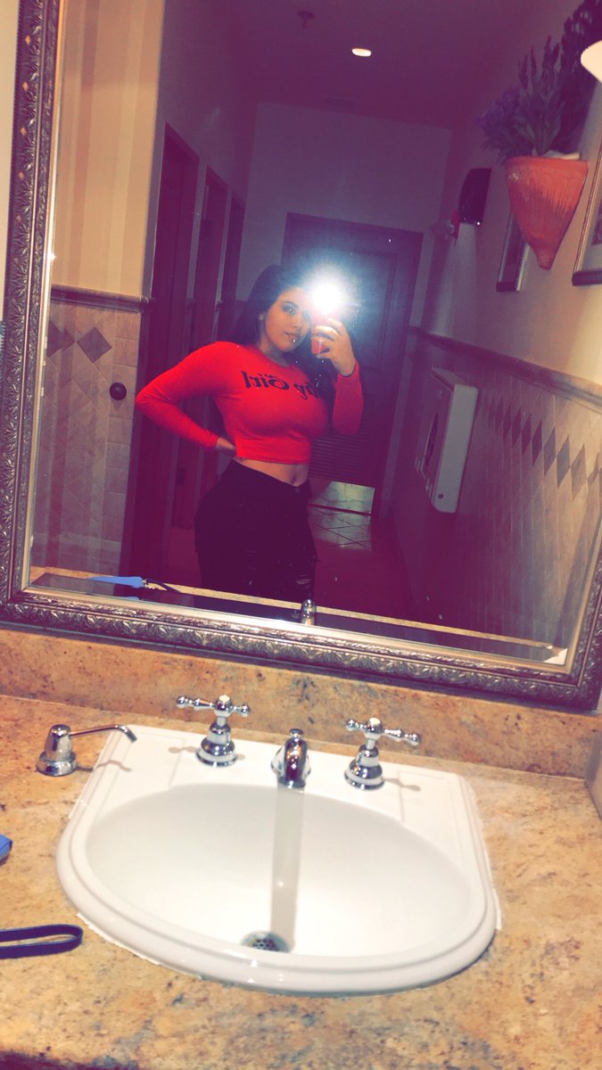 emileee2018's tweet photo. #FinepeoplefromTexas 👸🏽 https://t.co/IgCj0FvNP0