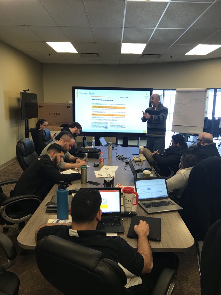 Thank you to @msimmo16 & @philipisaac07 for helping at @Jimmy_Hamad district training! Ready to #march2greatness #ElevateAndAccelerate2018 @ATeamMrT @jimmills22 @TimMiller44 @Sprint4Midwest @tracySprint