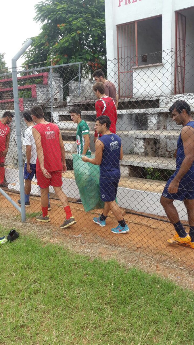 ClubPHayes1907's tweet photo. Unidos todos contra el dengue!! Poné de tu parte! Nosotros también ponemos la nuestra!! #somosHayes https://t.co/MzTwwMSCr4