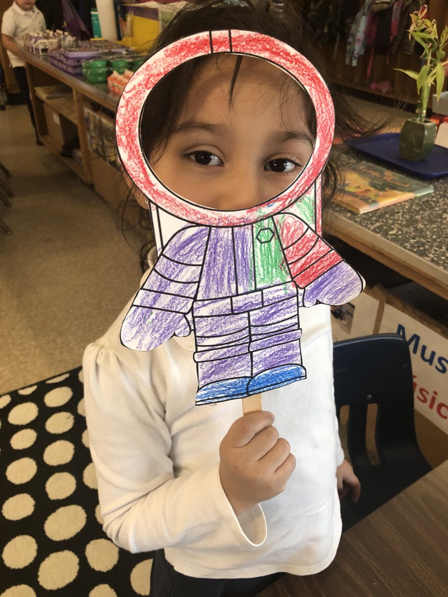 WashingtonSD89's tweet photo. Our future Astronauts // Nuestros futuros Astronautas
#D89Community #WashingtonWildcats #Duallanguage #D89brightfuture #Outerspace #Astronauts https://t.co/lE0MuEg8RR