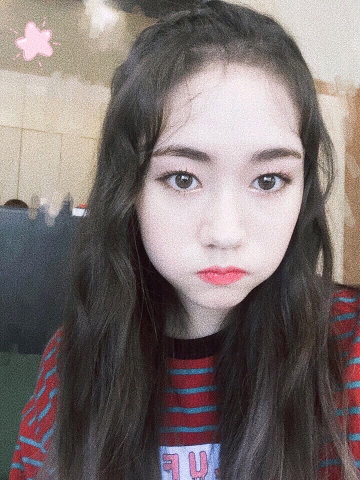 0lK4WA's tweet photo. I miss her, and she’s still the most beautiful girl ☁️
#HIghSelcaDay #HIghcam https://t.co/ricouqWTxj