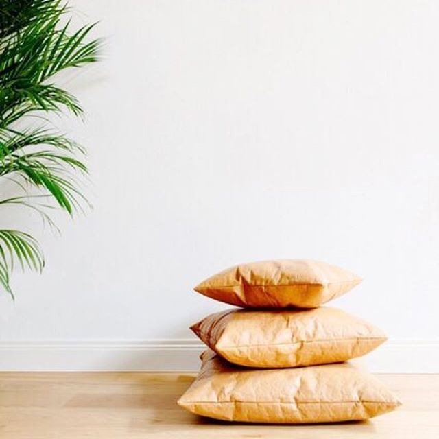 W_Intent's tweet photo. Washable paper cushions? Who knew? Love stumbling upon new #sustainable textiles. 🌿💚 •

Photo by @uashmama
.
"Have a lovely Monday @_marinadenisova_ #uashmama #washablepaper #cushions #camel🐪" https://t.co/HGJ3PZtZJY https://t.co/i6TtM2gvji