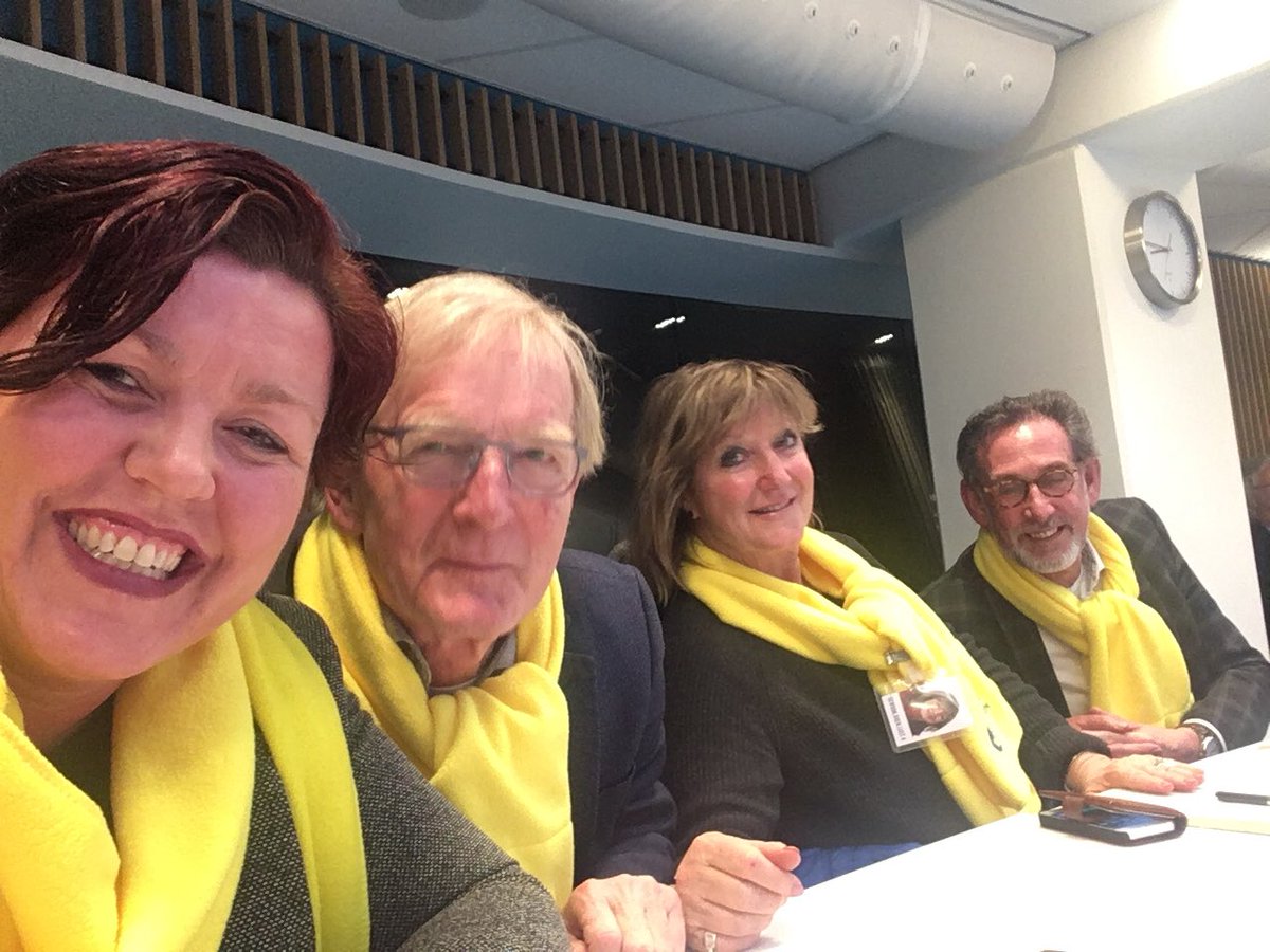 Met  raadsleden <a href="/VerhoeffJet/">Jet Verhoeff</a> <a href="/gabhazeleger/">Gabrielle Hazeleger</a> Gertjan Koster en op de tribune raadslid Ellen Wijnsouw en fractievolger <a href="/HenkRigholt/">henk righolt</a> aanwezig bij het verkiezingsdebat van <a href="/EdeStad/">EdeStad.nl</a> en <a href="/EDETV/">EDE TV</a> onder leiding van <a href="/Martinboth/">Martin Both</a>