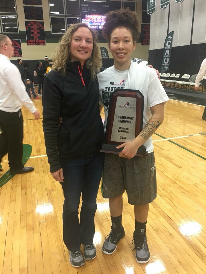 What a duo!!! <a href="/AprilAshJC/">April Ash</a> <a href="/DajoneeHale/">Nene</a> I’m not sure there’s been two tougher players or dynamic scorers to play <a href="/cmuniv/">Central Methodist University</a>! Thanks for coming out, April! 🦅🏀🏆 #ONE #TakeFlight