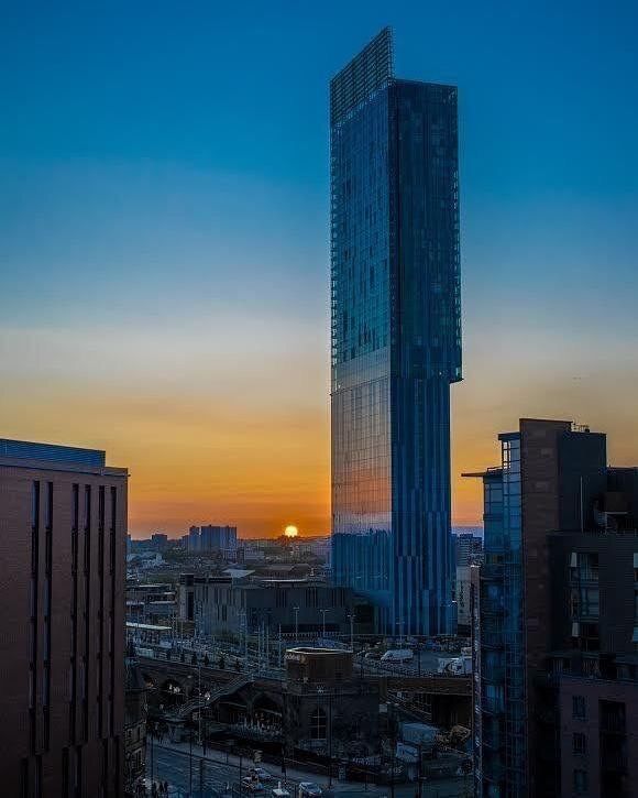 ViralMusicUK's tweet photo. Wow! Manchester sunset 👌🏼

📸 Andrew Stout https://t.co/S1efnl0Jlt