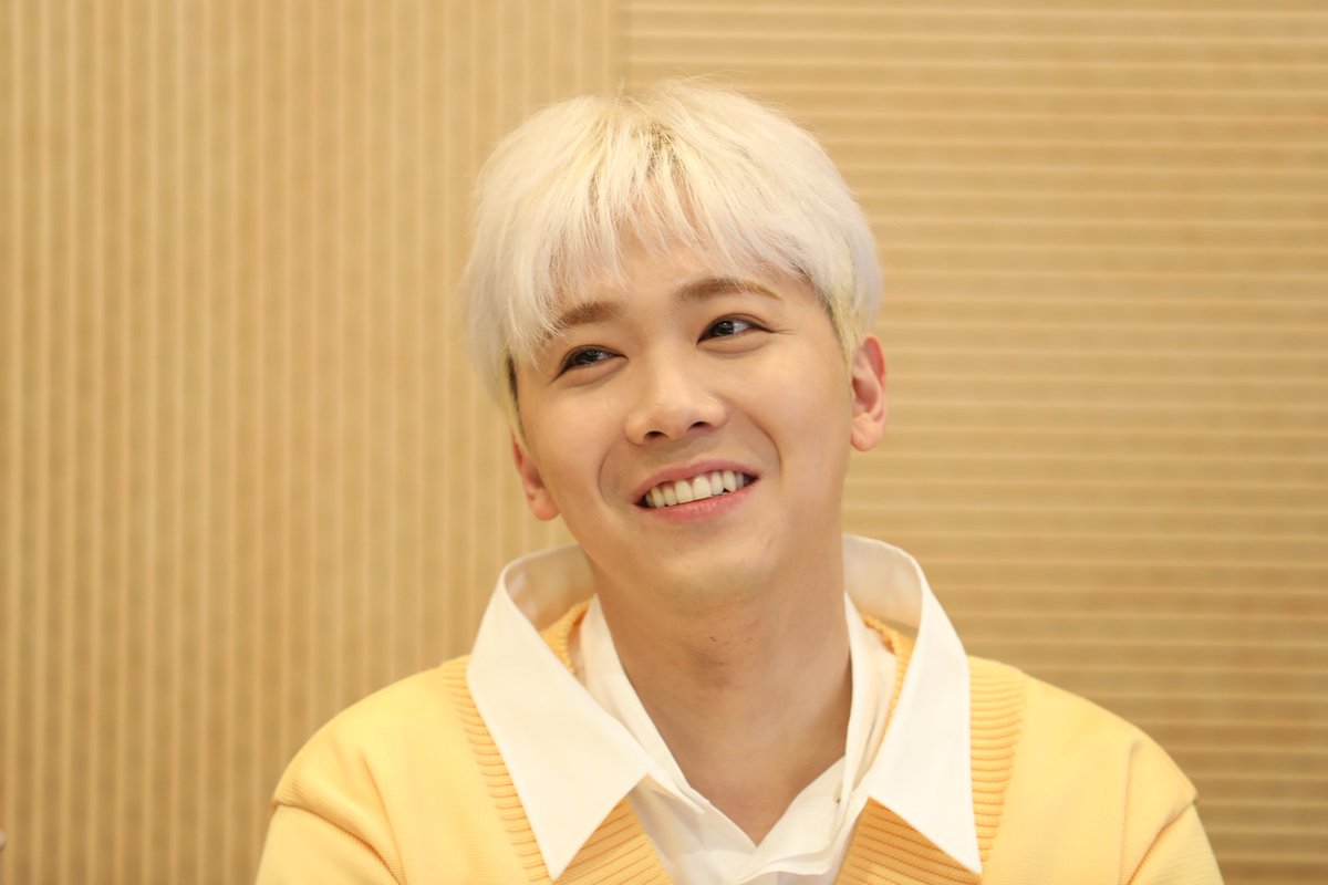 hongkipics's tweet photo. yellow prince https://t.co/Phu2OdvFGd