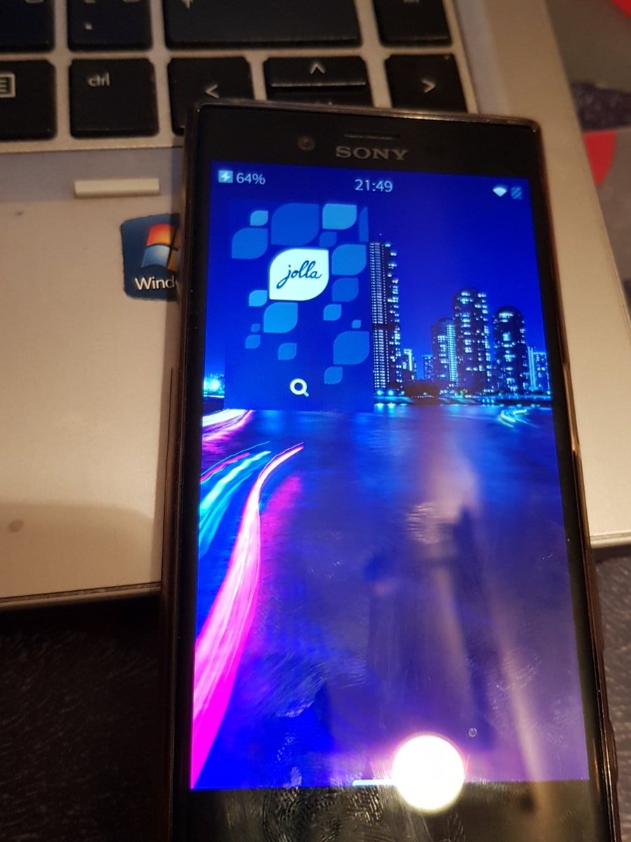 Ramirowski's tweet photo. now my #sonyxcompact with #sailfishos @JollaHQ @ https://t.co/gHmkuihdnh