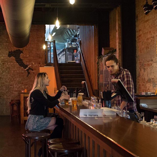 RubeePlays's tweet photo. What’s your drink of choice? 🍺🍸🍹🍷🥃 Look at this loser, sitting alone at the bar.. oh wait.. 📸 @themiggles .
.
.
#me #candid #twitchmeet #bar #twitchadelaide #adelaide #local #adelaidebars #cocktails #southaustralia #ichoosesa #photography #spagh… https://t.co/GM01t5Y1uY https://t.co/LYo5Y4V2ek