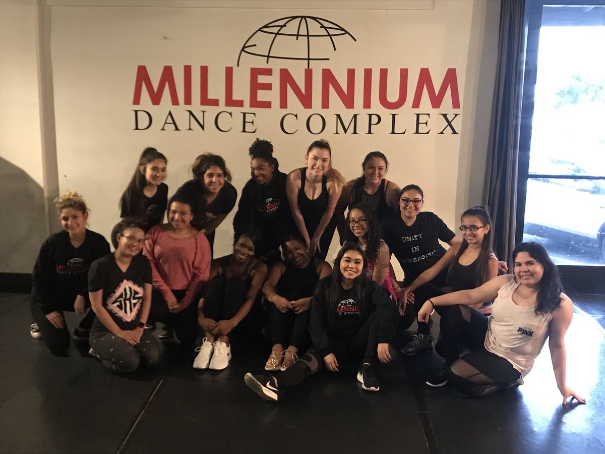 StevensDance16's tweet photo. Day 1 in Cali: We had the BEST time in @lildewey31 Hip-Hop class at @DanceMillennium today! β€οΈ #TXtoCA #jazzco #workeditout https://t.co/sqQddxz8DJ