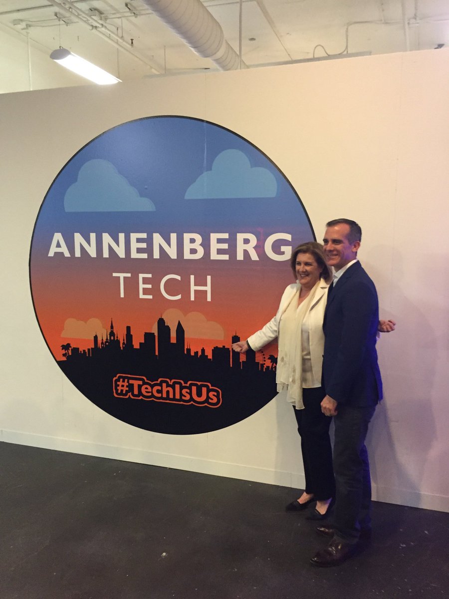 ckennard's tweet photo. Proud and thankful to @Annenberg_FDN staffโs hard work at #TechFairLA working to close the opportunity gap for thousands of job seekers who otherwise would not have access & GREAT to work with @MayorOfLA @ericgarcetti and Jason of @Comparably on #diversity and inclusion in tech https://t.co/0sCTfjtnFx
