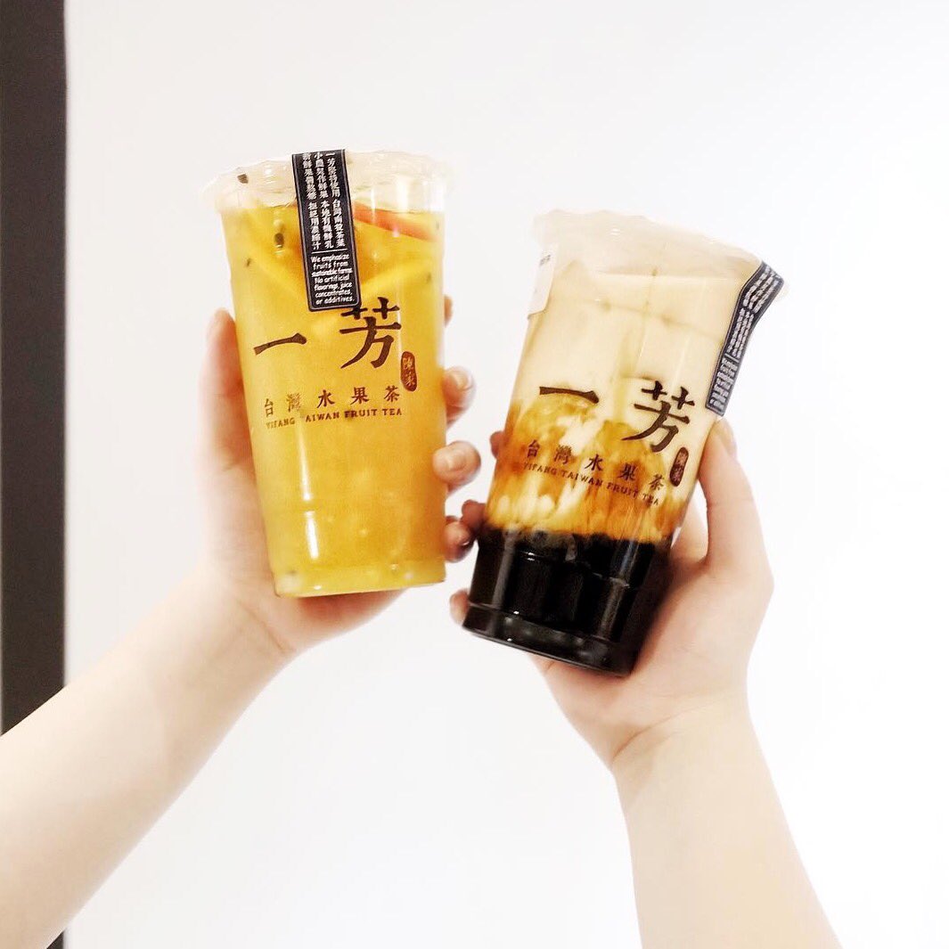 BubbleTeaSea's tweet photo. Repost: IG foodsinpixels 😋
Pictured: IG yi_fang_fruit_tea 
Tag @bubbleteaseattle for a chance to be featured
•
Teas the season to drink more boba tea 🌱
Tip: Get the black sugar pearl milk (👍🏻), and not the black sugar pearl latte (👎🏻)
•
#bubbleteaseattle#boba#bubbletea https://t.co/v5TEr1ZKOB