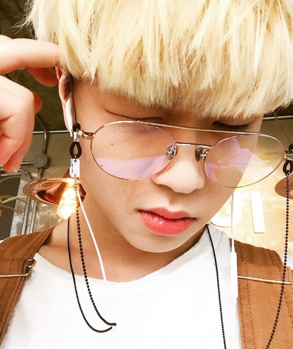 CLLOUD___'s tweet photo. ᴹᴬᴵᴺ  ᵀᵂᴱᴱᵀ
#윤진영 https://t.co/P77fPembJy