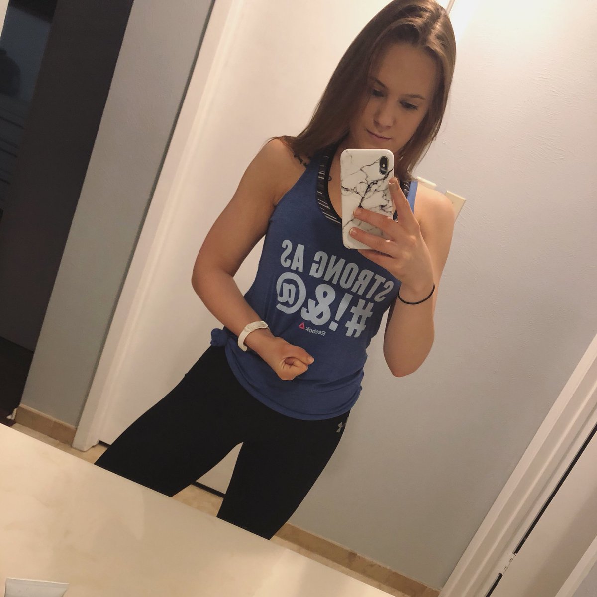 LiftwithLace's tweet photo. Still super sore from Monday’s leg day so I did a hamstring focused workout and incorporated some shoulder workouts to finish. Happy Flex Friday! 

#flexfriday #strongas#!&amp;@ #livelaughlovelift #haveagreatweekend https://t.co/X2C7DjAZgg