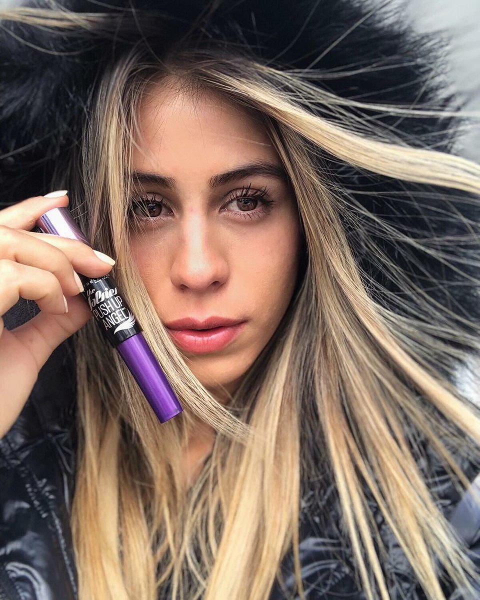 jessitorresm's tweet photo. Enamorada de mi nueva máscara de Maybelline Paraguay #PushUpAngel #NewYork ❤️ Ya les conté mi secreto chicas, siempre me preguntan al privado que máscara uso y es esta!! #chaupestañaspostizas https://t.co/VxlJv59dy5