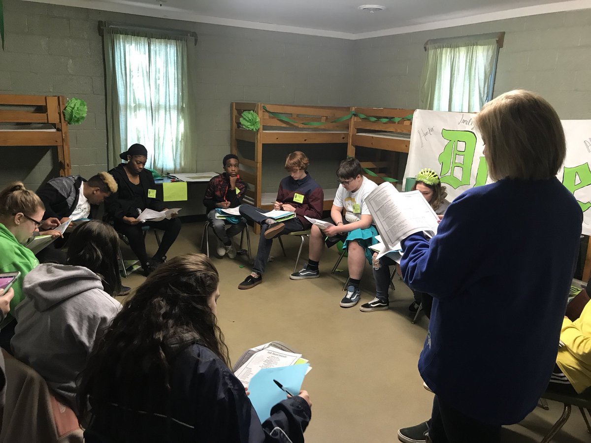 Ms_Huckaby1's tweet photo. @Jenn_Eason teaching Dover delegates about their personality compasses #grlw2018 https://t.co/qIAchbDG6z