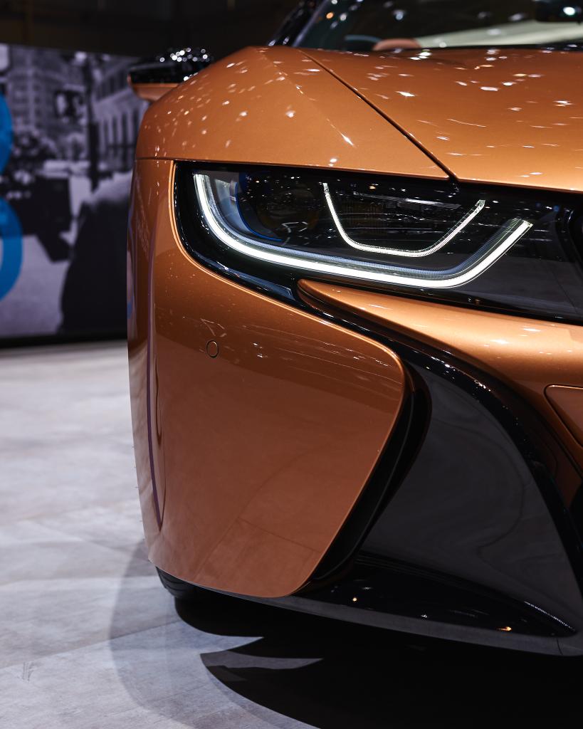 BMW's tweet photo. See a glimpse of freedom at the #GIMS2018.
The first-ever #BMWi8 Roadster. #BMWGIMS #BMW @BMWi 

https://t.co/S0njE4CNfp https://t.co/XYnRvG4OxC